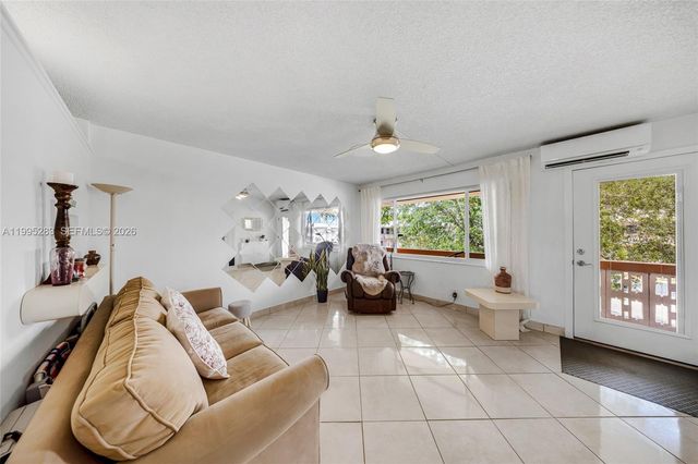 1015 SW 11th Ave 15K, Hallandale Beach, FL 33009