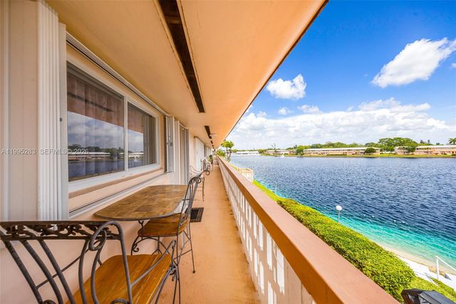 1015 SW 11th Ave 15K, Hallandale Beach, FL 33009