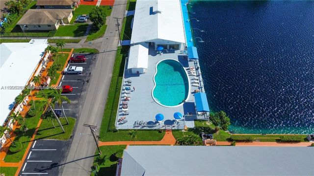 1015 SW 11th Ave 15K, Hallandale Beach, FL 33009