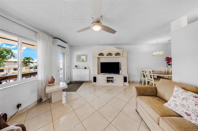 1015 SW 11th Ave 15K, Hallandale Beach, FL 33009