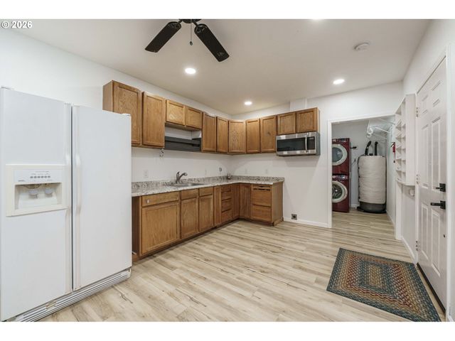 24307 Ne 232ND Ave, Battle Ground, WA 98604