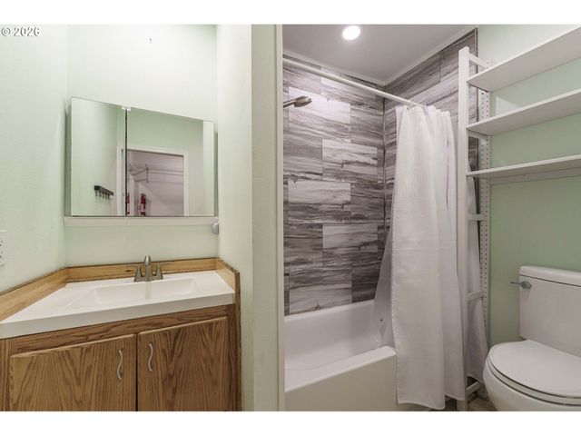 24307 Ne 232ND Ave, Battle Ground, WA 98604