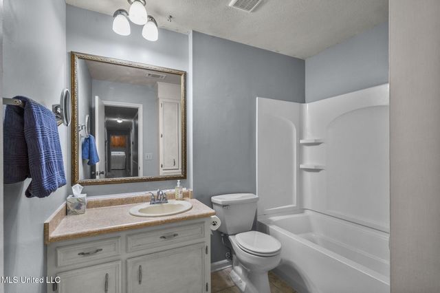 95 Sunline Drive, Brandon, MS 39042