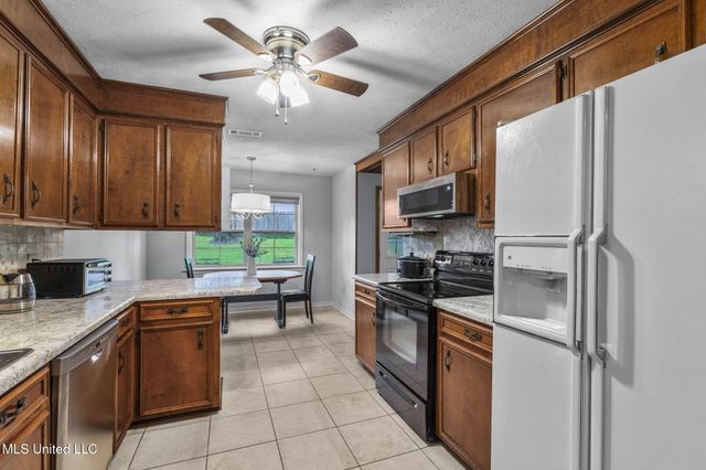 95 Sunline Drive, Brandon, MS 39042