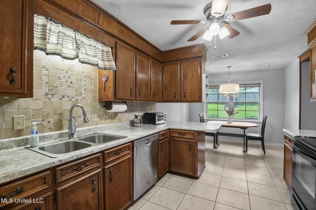 95 Sunline Drive, Brandon, MS 39042