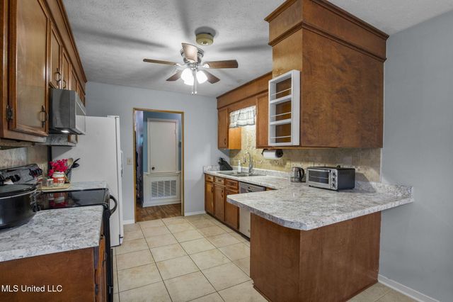 95 Sunline Drive, Brandon, MS 39042