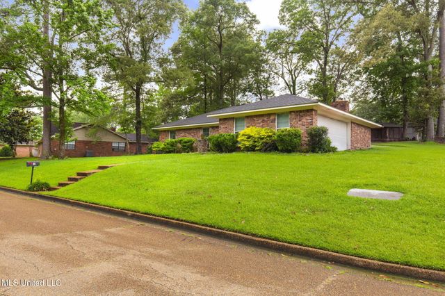 95 Sunline Drive, Brandon, MS 39042