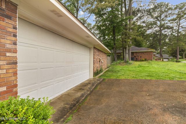 95 Sunline Drive, Brandon, MS 39042