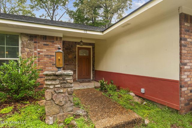 95 Sunline Drive, Brandon, MS 39042