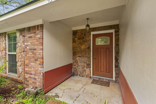 95 Sunline Drive, Brandon, MS 39042