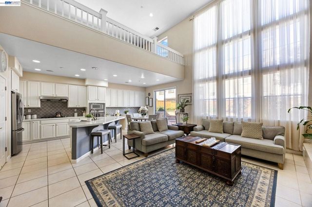 37338 Fowler St, Newark, CA 94560