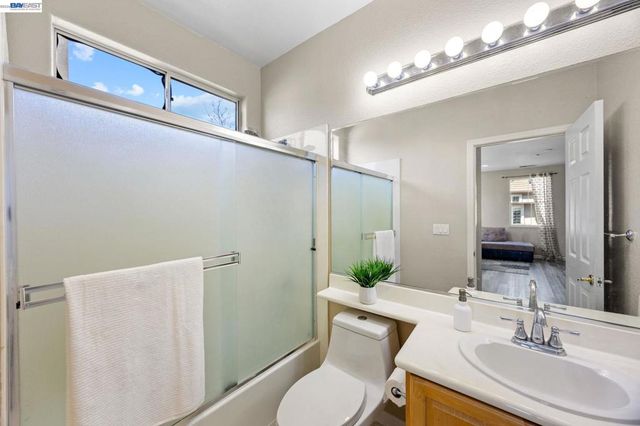 37338 Fowler St, Newark, CA 94560