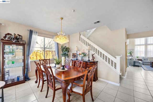 37338 Fowler St, Newark, CA 94560