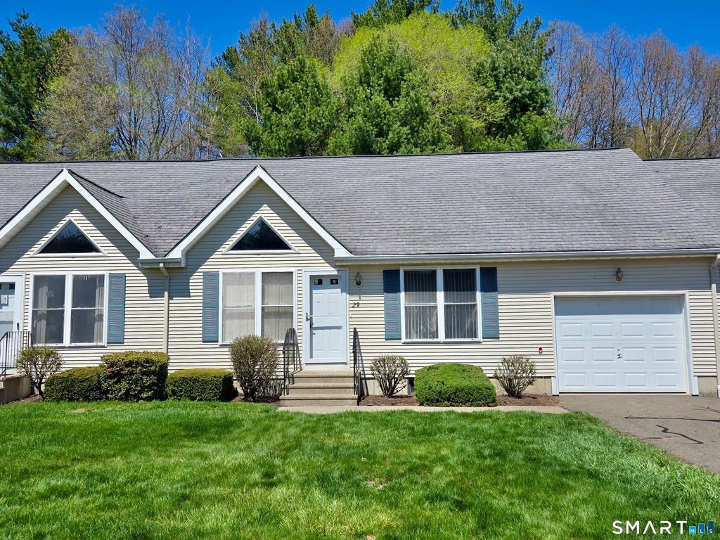 304 Brainard Road 29, Enfield, CT 06082