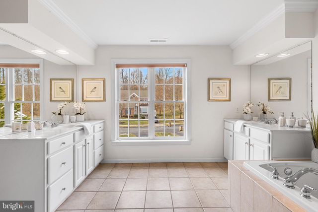 615 WILTSHIRE LN, Newtown Square, PA 19073