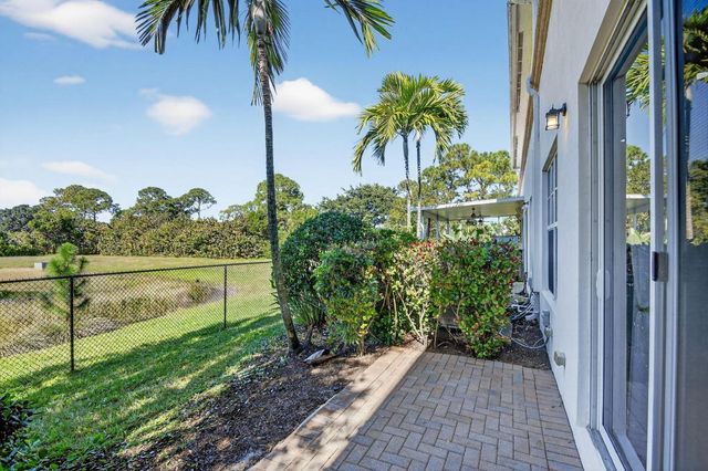 4545 Tara Cove Way, West Palm Beach, FL 33417