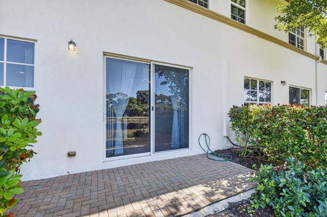 4545 Tara Cove Way, West Palm Beach, FL 33417