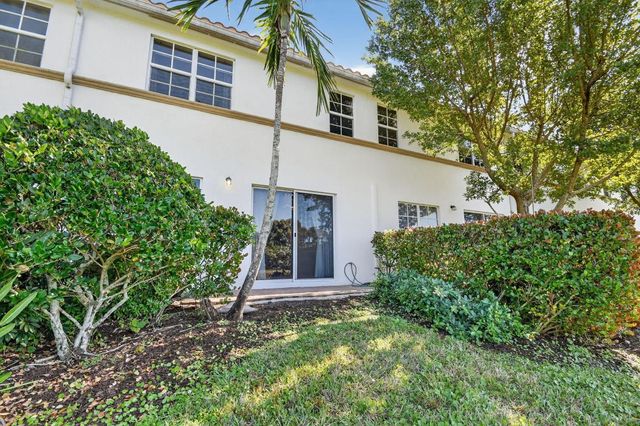 4545 Tara Cove Way, West Palm Beach, FL 33417