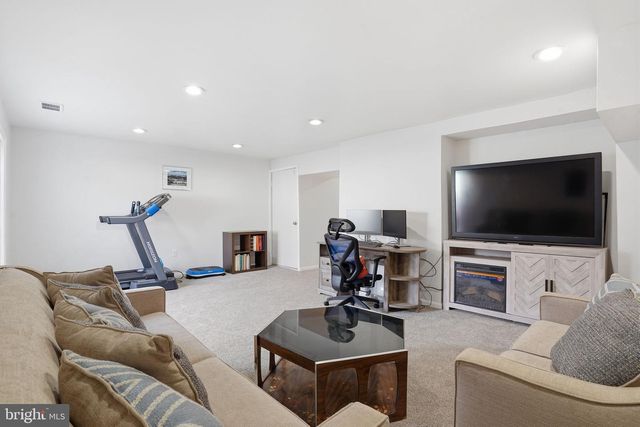 7002 SCOTCH DR, Laurel, MD 20707