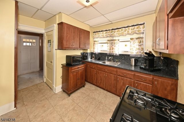 99 Christie St, Ridgefield Park Village, NJ 07660