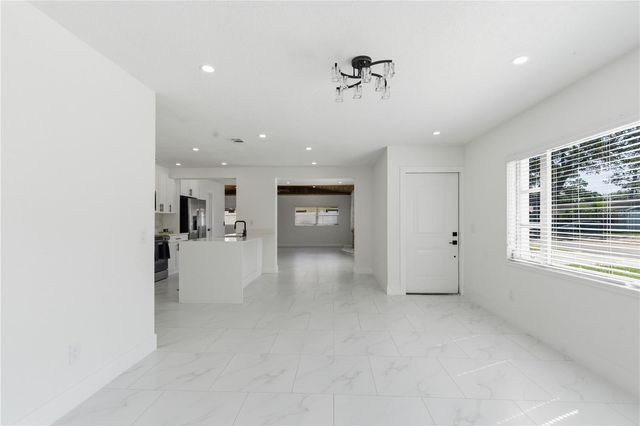 8205 TANGLEWOOD LANE, Tampa, FL 33615