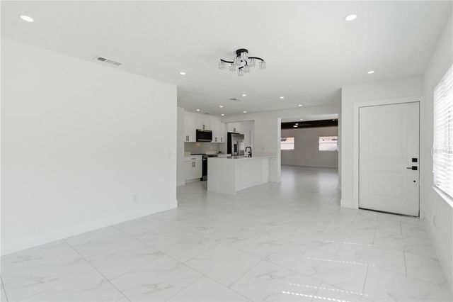 8205 TANGLEWOOD LANE, Tampa, FL 33615