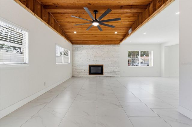 8205 TANGLEWOOD LANE, Tampa, FL 33615