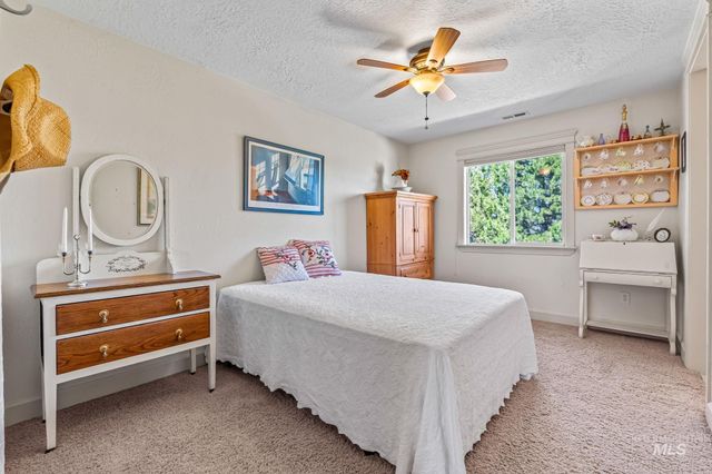 2813 S Bayhill Ct, Nampa, ID 83686
