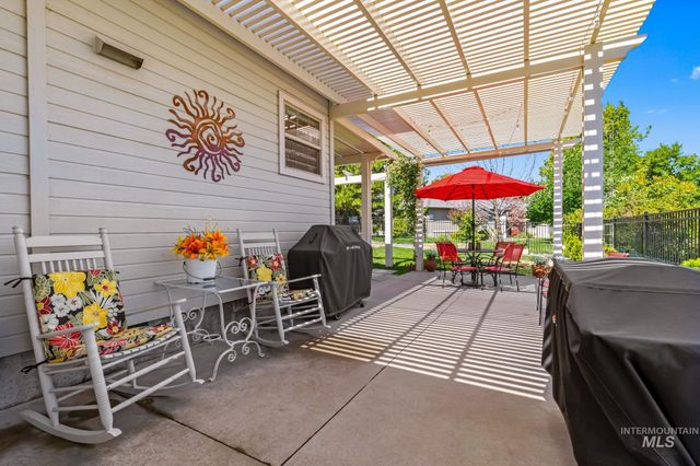 2813 S Bayhill Ct, Nampa, ID 83686