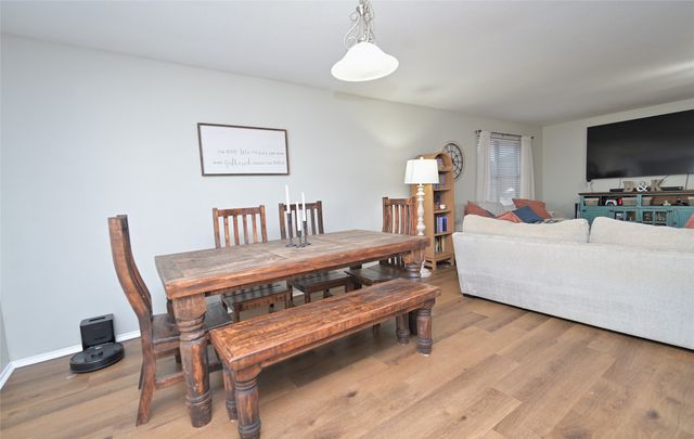 328 Saddlebrook Drive, Krum, TX 76249