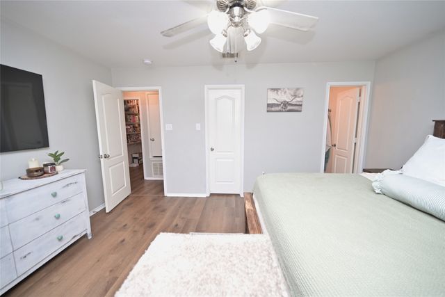 328 Saddlebrook Drive, Krum, TX 76249