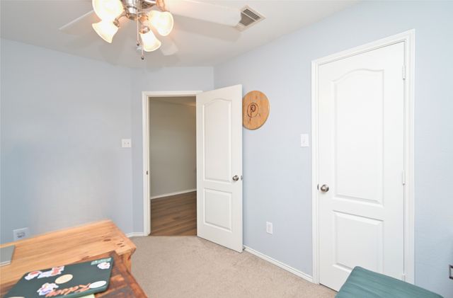 328 Saddlebrook Drive, Krum, TX 76249