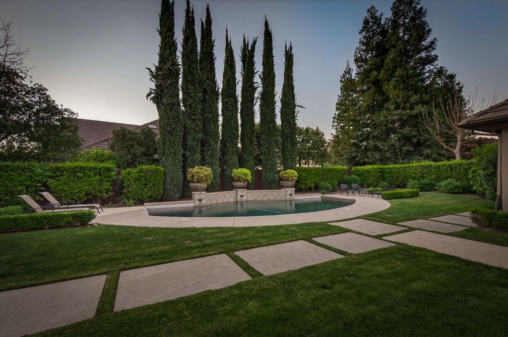 Image 58 of property listing at 3350 E Via Montiano Avenue, Clovis, CA 93619