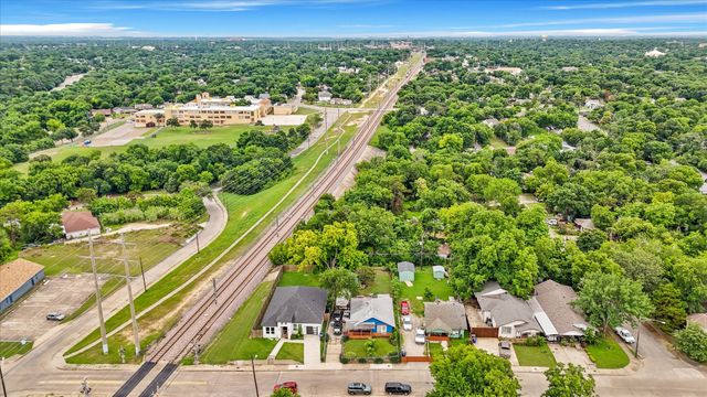 1342 E Waco Avenue, Dallas, TX 75216