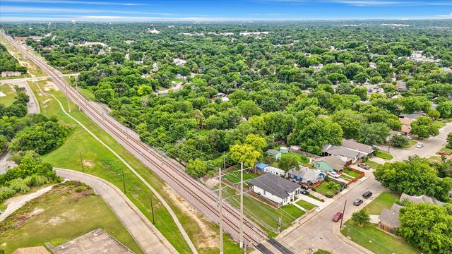 1342 E Waco Avenue, Dallas, TX 75216