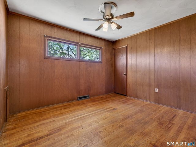 3 Helen Street, Norwich, CT 06360