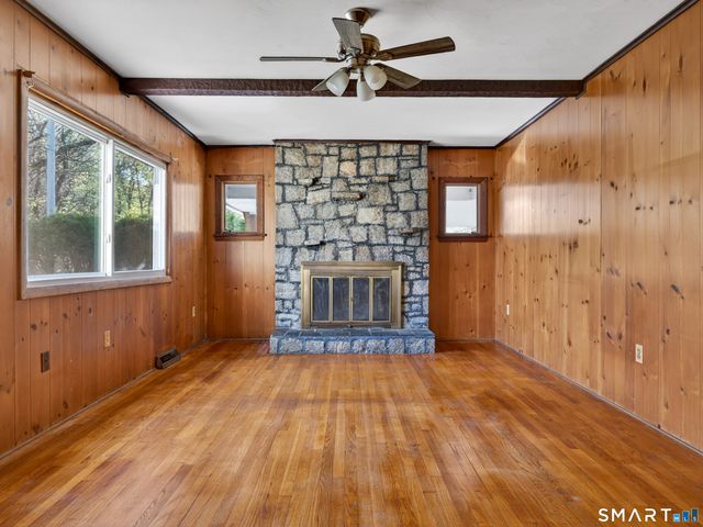 3 Helen Street, Norwich, CT 06360