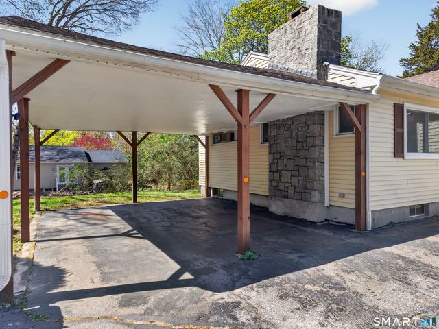 3 Helen Street, Norwich, CT 06360