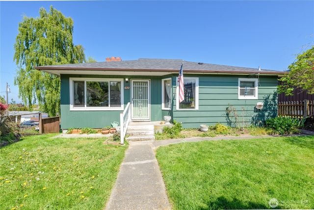 623 E 10th St, Port Angeles, WA 98362
