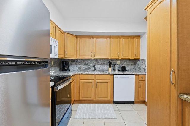 3725 S Ocean Dr 921, Hollywood, FL 33019