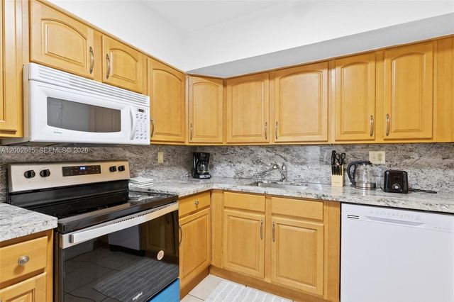 3725 S Ocean Dr 921, Hollywood, FL 33019