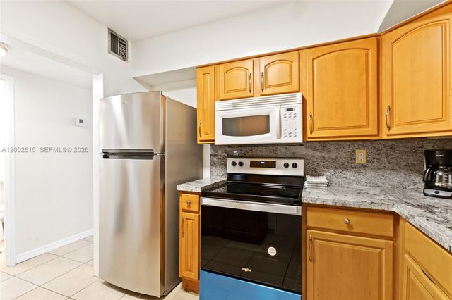 3725 S Ocean Dr 921, Hollywood, FL 33019