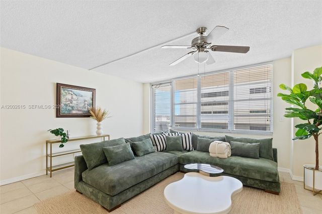 3725 S Ocean Dr 921, Hollywood, FL 33019