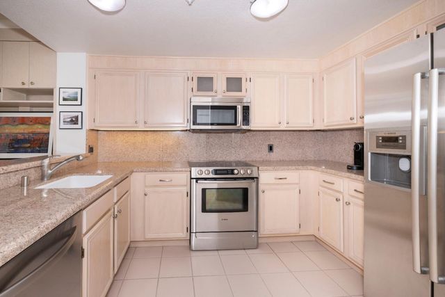 550 Ortega Avenue A214, Mountain View, CA 94040