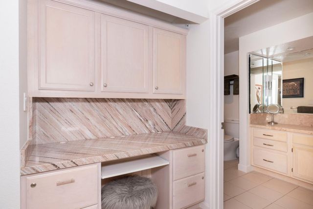 550 Ortega Avenue A214, Mountain View, CA 94040