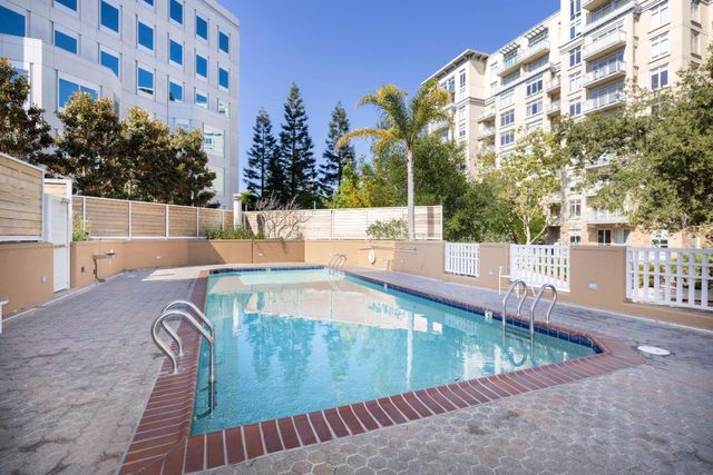 550 Ortega Avenue A214, Mountain View, CA 94040