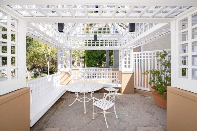 550 Ortega Avenue A214, Mountain View, CA 94040