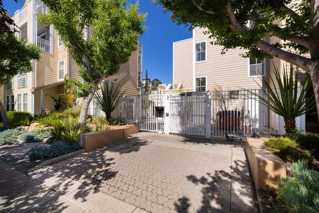 550 Ortega Avenue A214, Mountain View, CA 94040