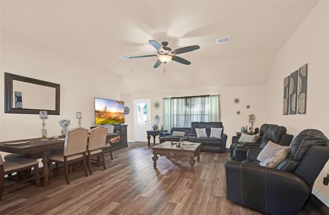 200 Milo Street, Dayton, TX 77535