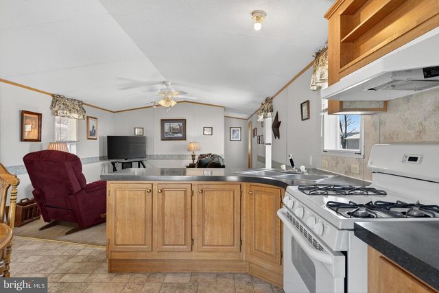 43 SUMMER ST, Landisville, PA 17538